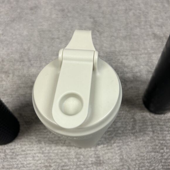 HydroJug Hydro SHKR Tumbler 24 oz. 700 ml Studded Shaker Black Cream Stainless 4 - Picture 4 of 13